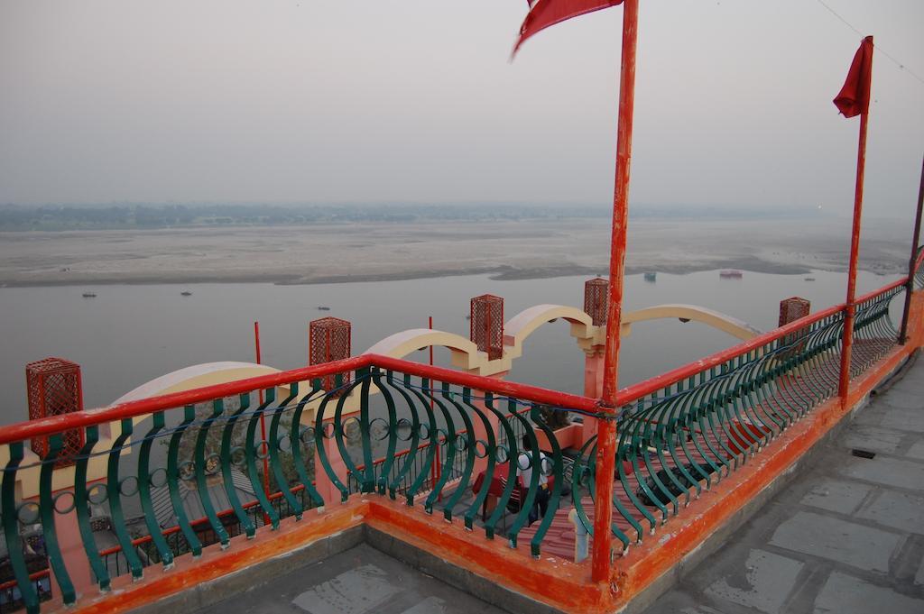 Puja Guest House Varanasi Esterno foto