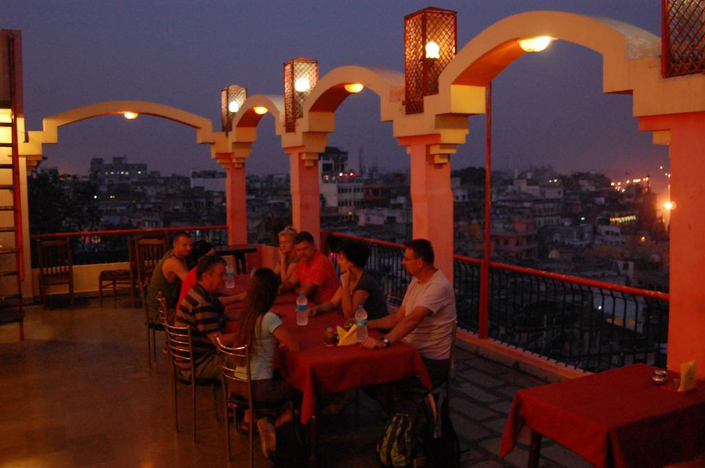 Puja Guest House Varanasi Esterno foto