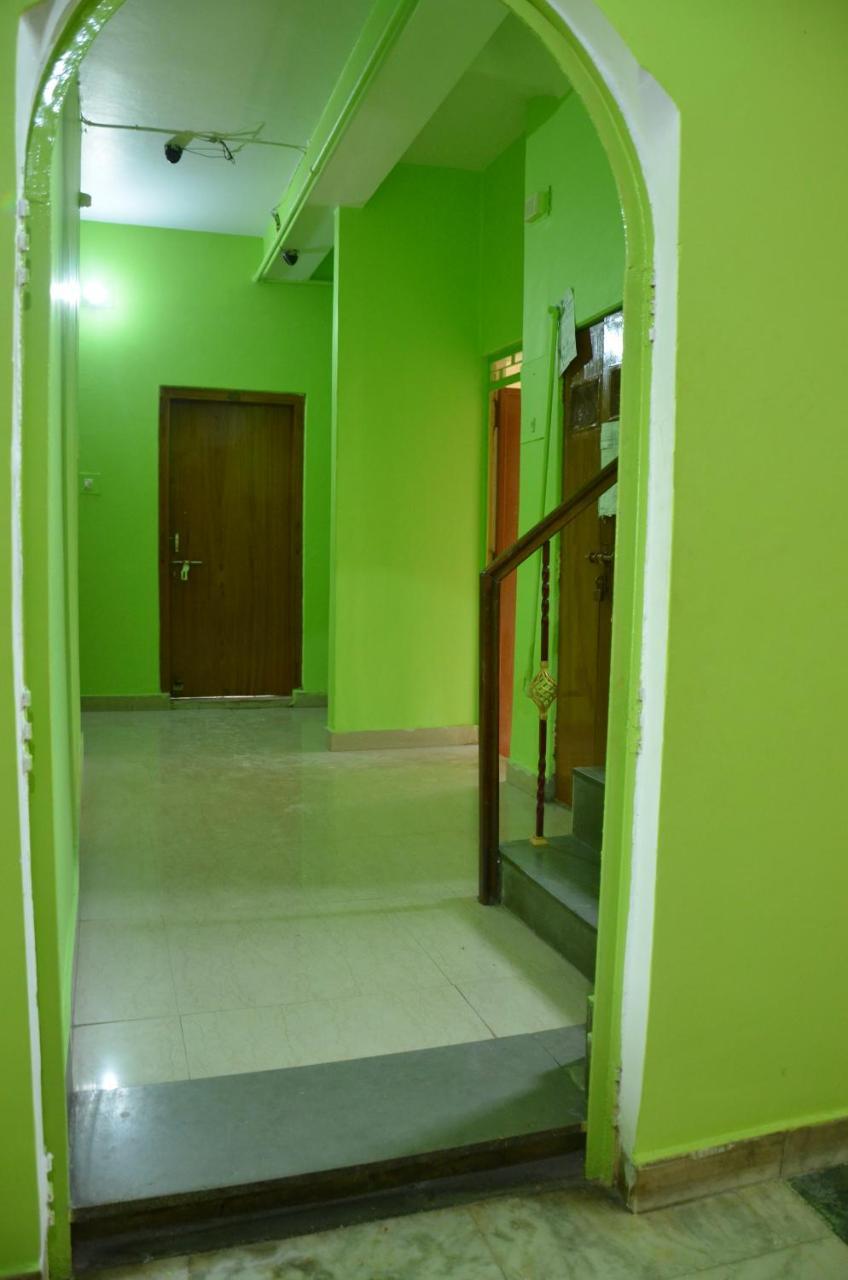 Puja Guest House Varanasi Esterno foto