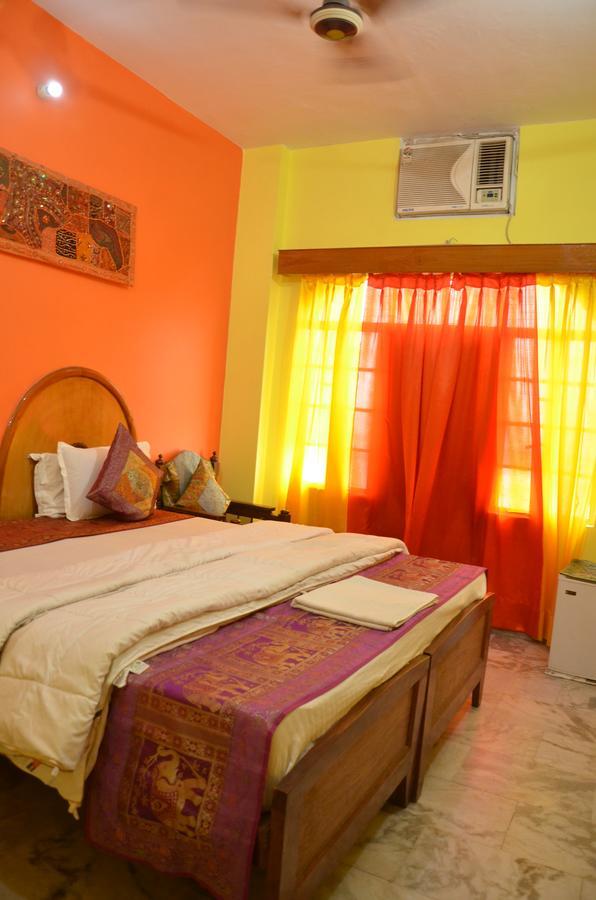 Puja Guest House Varanasi Esterno foto